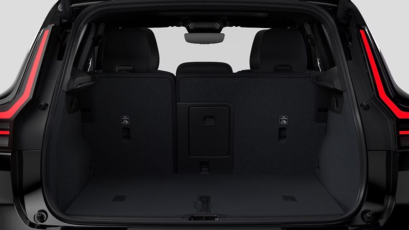 Volvo XC40 (2026) B3 AUT BLACK EDITION ULTRA - fotka 6 z 14