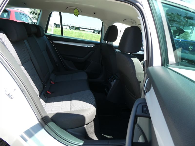 Škoda Octavia 1,4 TSi 103kW DSG 1.majitel - fotka 28 z 41
