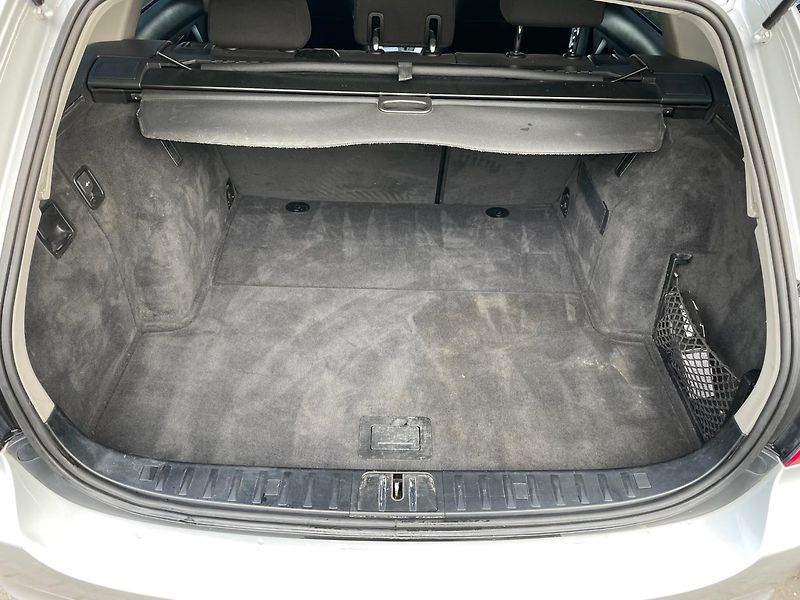 BMW Řada 3 (2012) 318 d - fotka 17 z 17