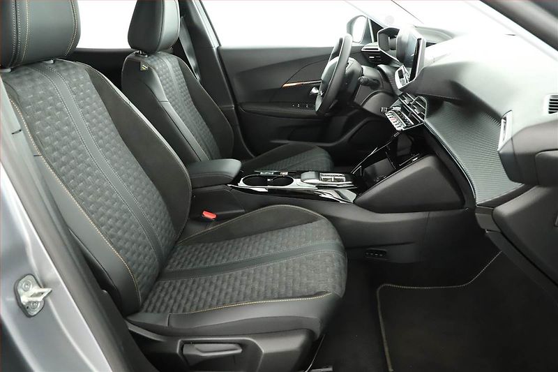 Peugeot 2008 (2022) 50 kWh, SoH 94% - fotka 7 z 19