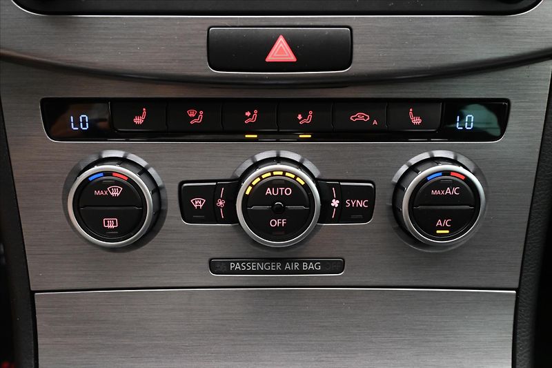Volkswagen Passat 2,0 TDI 103kW Business Edition - fotka 21 z 31