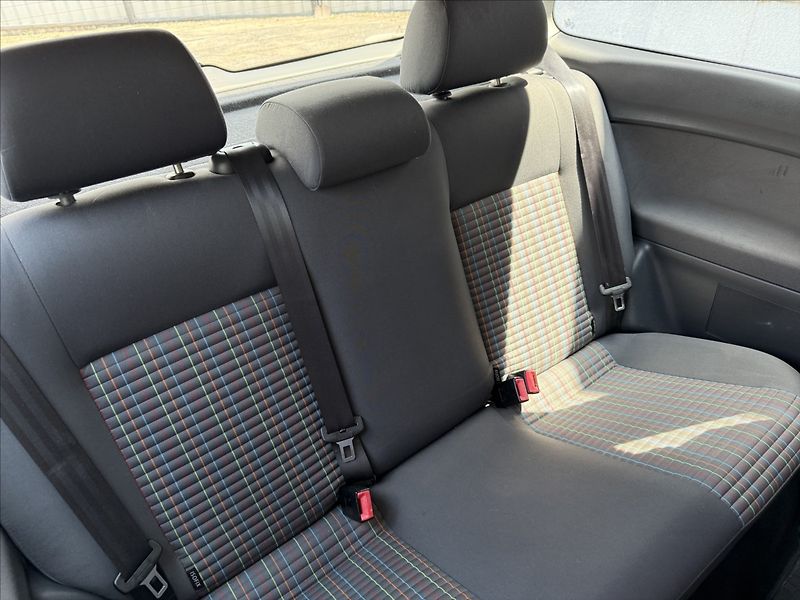 Volkswagen Polo 1,2 i klima,2x kola,nová STK - fotka 18 z 24