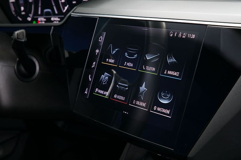 Audi e-tron 55 300kW Kessy ACC HUD ZÁRUKA - fotka 25 z 37
