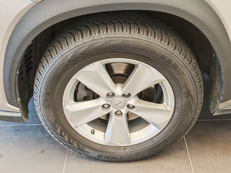 Lexus NX 300h 2.5 300h 145kW 4WD Best Busine - fotka 8 z 39