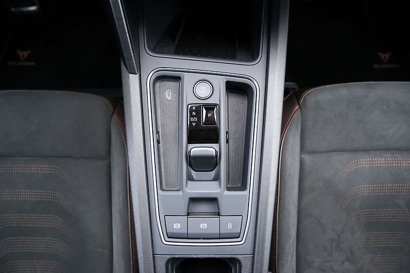 Cupra Formentor VZ5 2.5 TSI DSG 4Drive,Taiga G - fotka 37 z 50