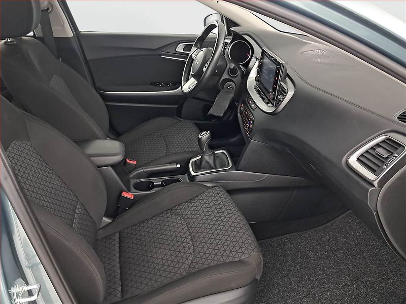Kia Ceed (2023) Spin 1.0 T-GDI, SPIN, DPH - fotka 9 z 23
