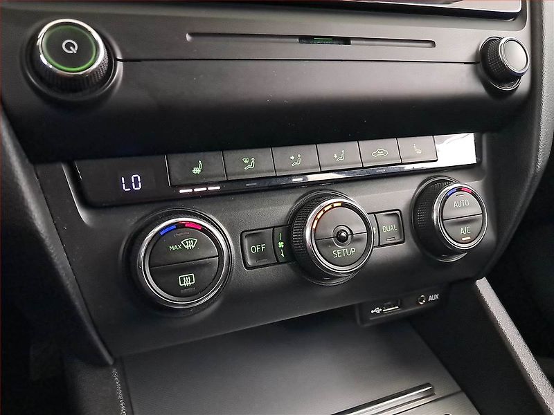 Škoda Octavia (2014) 1.6 TDI, Tempomat - fotka 15 z 19