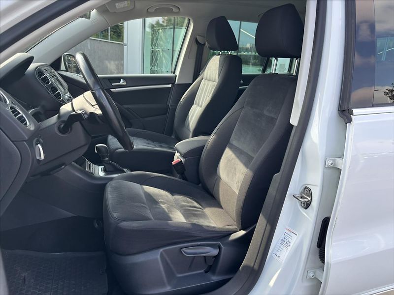 Volkswagen Tiguan 2,0 TSi 4x4 AT R-Line TOP STAV - fotka 10 z 40