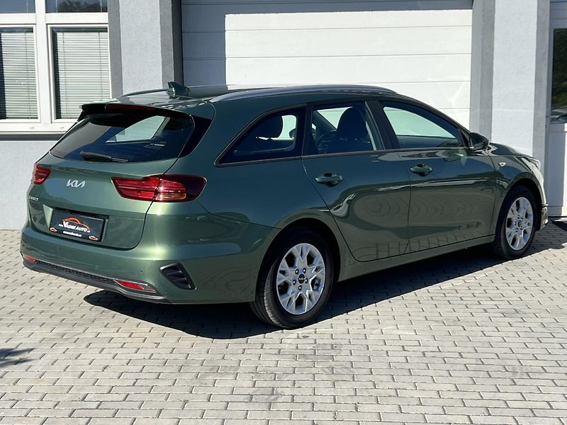 Kia Ceed (2024) 1.5T-GDi 118kW KAMERA ČR NOVÉ - fotka 4 z 22
