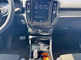 Volvo XC40 (2022) R-DESIGN B4 145kW AWD TAŽNÉ CZ - náhled 10
