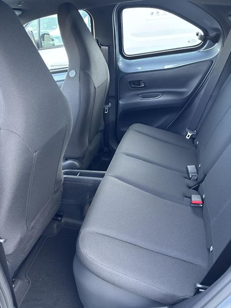 Toyota Aygo (2026) LIMITED EDITION 1,5 HEV AT - fotka 8 z 14