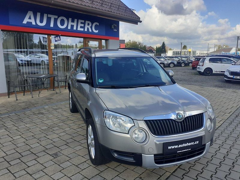 Škoda Yeti (2013) 1.2 TSI AMBIENTE - fotka 2 z 37