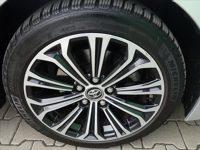 Toyota Corolla 2,0 STYLE TOURING SPORTS - fotka 36 z 44
