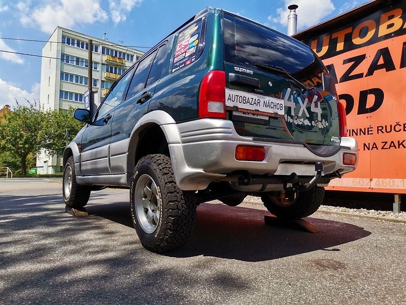 Suzuki Grand Vitara (1998) 2.5i V6 106kw 4x4 Offroad TOP! - fotka 32 z 35