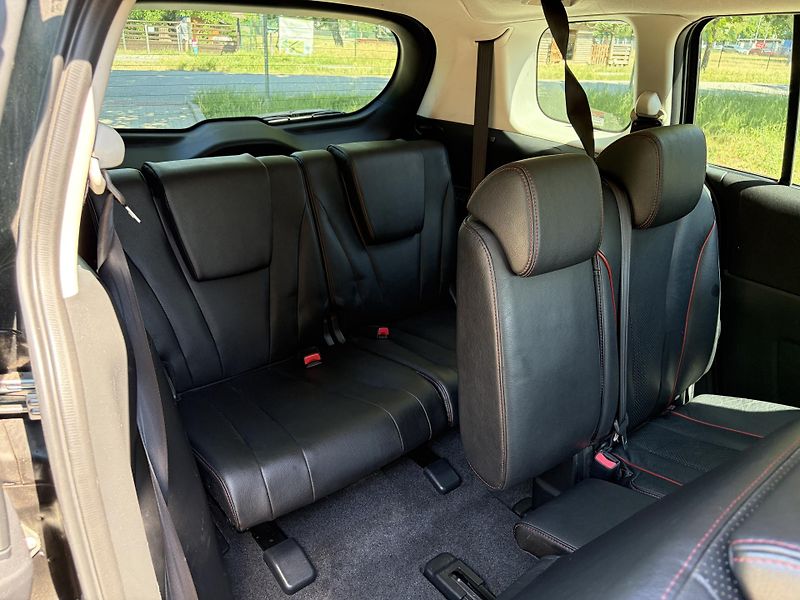 Mazda 5 2.0 Sports-Line - fotka 24 z 32