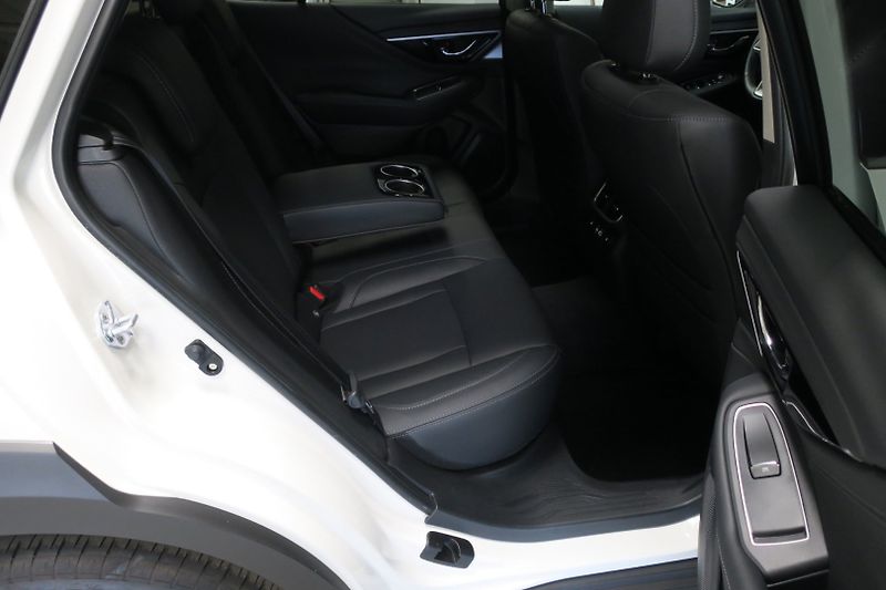 Subaru Outback (2025) 2.5i AWD Touring Tov. ZÁRUKA - fotka 42 z 50