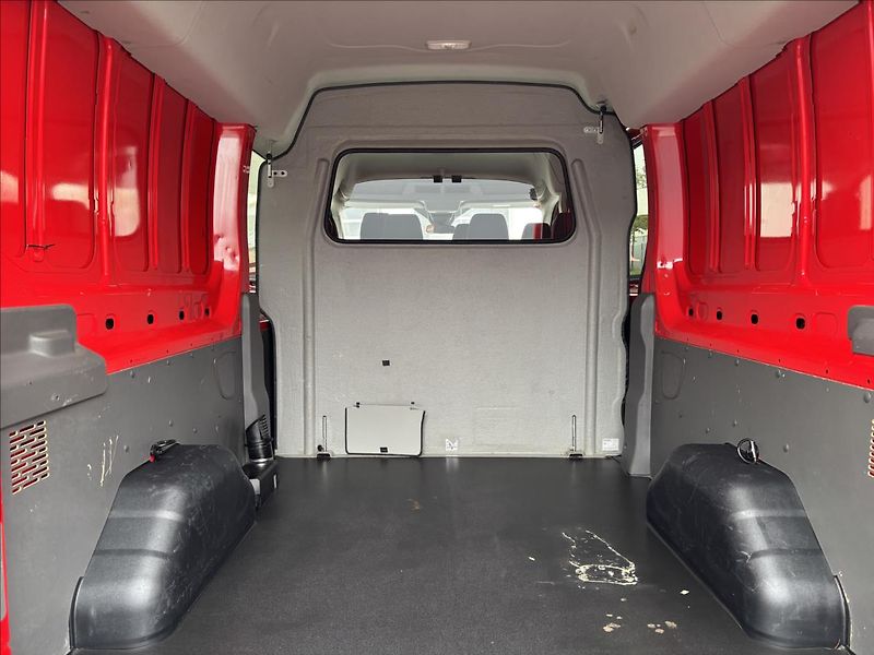 Ford Transit 2,0 EcoBlue Mhev 96kW K.Van L3 - fotka 11 z 36