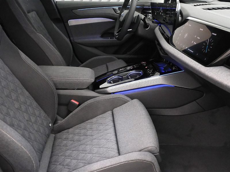 Audi A6 TDI q S-Line Tech Pro HuD Vzdu - fotka 8 z 13