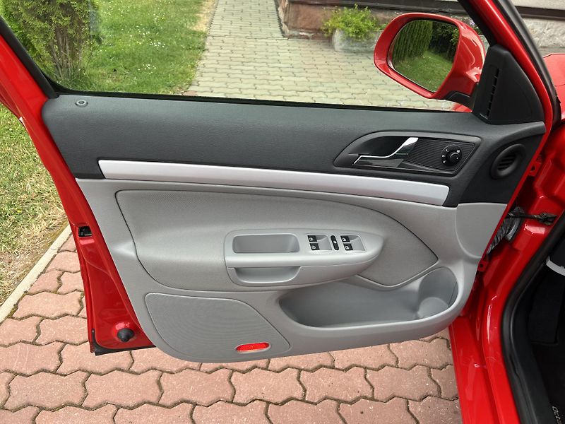 Škoda Octavia 1.2TSI 77KW,EDITION,TZ,ALU,ESP - fotka 12 z 47