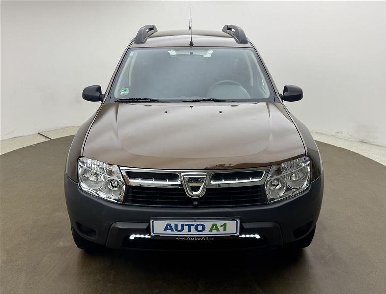 Dacia Duster 1,6 i 77kW AC LED TAŽNÉ KAMERA - fotka 2 z 33