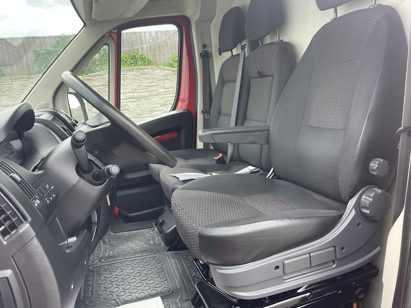 Peugeot Boxer 2.2HDi 120PS CZ DPH REZERVACE! - fotka 85 z 139
