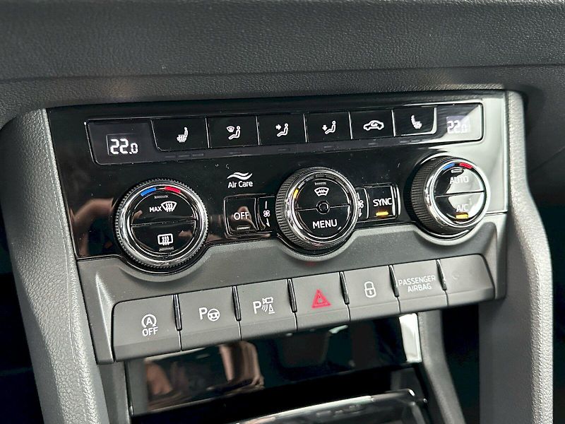Škoda Karoq (2025) DSG 2.0TDI 110kW 4x4 SportLine - fotka 23 z 33