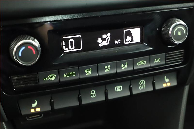 Škoda Rapid (2019) 1.0 TSI, Bi-Xenony, Tempomat - fotka 10 z 14