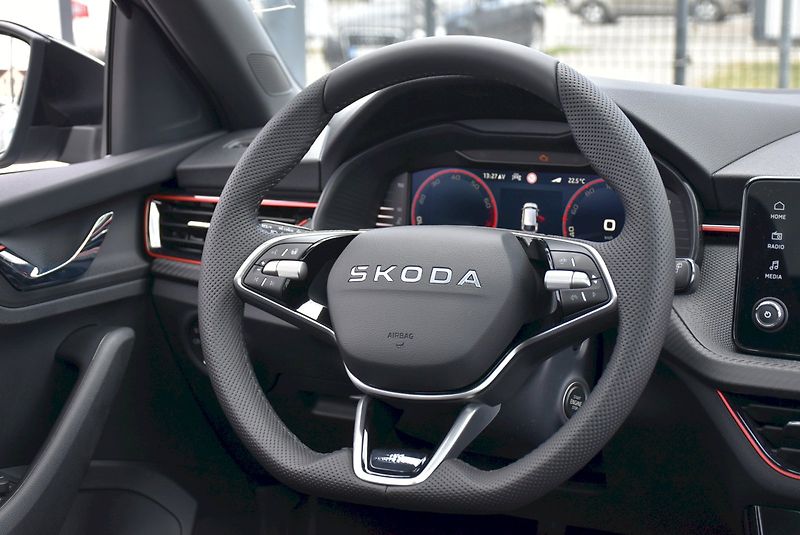 Škoda Scala (2026) Monte Carlo 1,0 TSI 85 kW 6° m - fotka 34 z 34