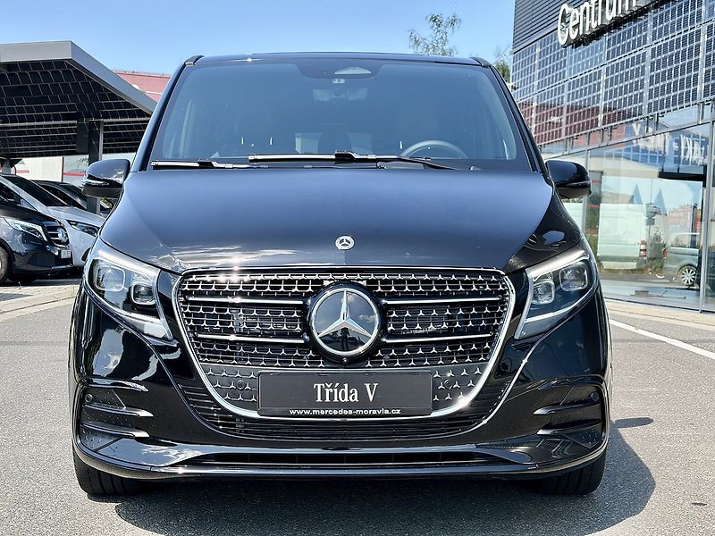 Mercedes-Benz Třídy V (2026) 300d EXCLUSIVE AMG 4M L AIR - fotka 2 z 35