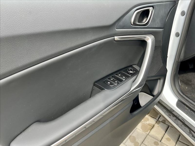 Kia XCeed (2026) 1,0 T-GDI  COMFORT - fotka 11 z 22