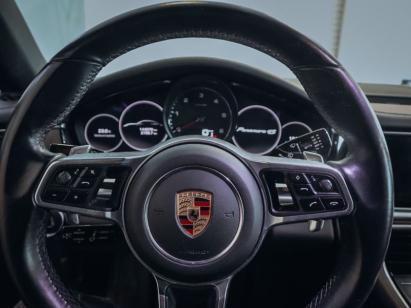 Porsche Panamera 4S Diesel 310 kW - fotka 13 z 38
