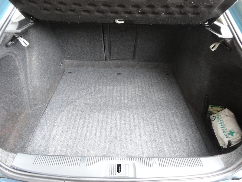 Škoda Octavia 1.6MPi Taž.zař. Plná nádrž - fotka 5 z 6