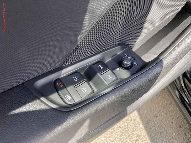 Audi A3 (2016) 1.6 TDi, 2.maj,ČR, AC, bixen - fotka 14 z 18