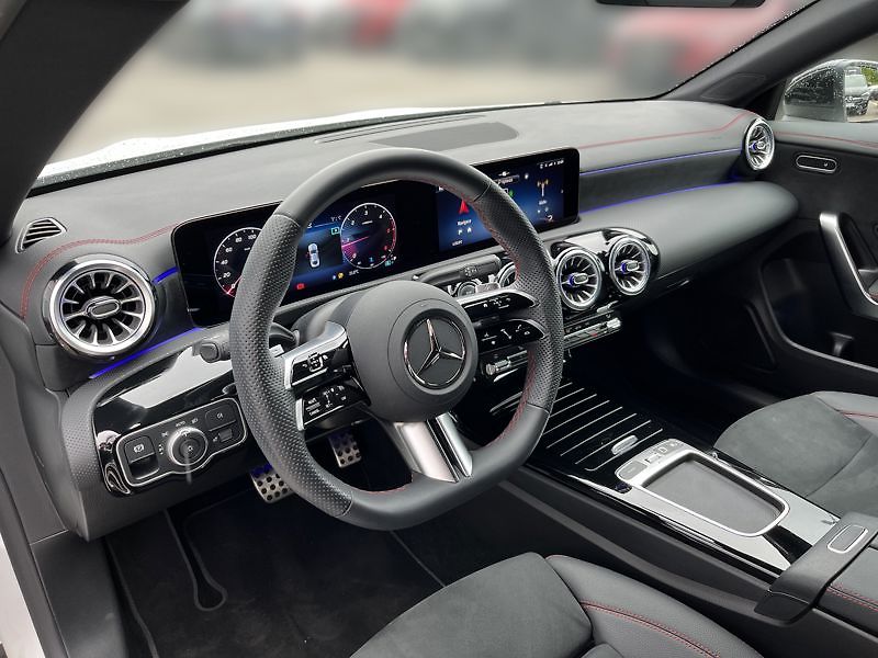 Mercedes-Benz CLA 180 d kupé AMG Night AMG - fotka 10 z 21