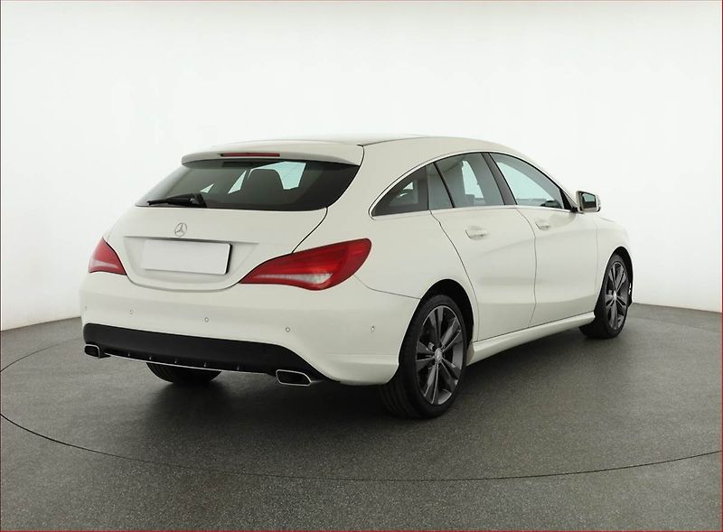 Mercedes-Benz CLA (2015) 180, Automat, Kůže, Navi - fotka 5 z 18