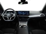 BMW Řada 3 330i xDrive Touring - náhled 12