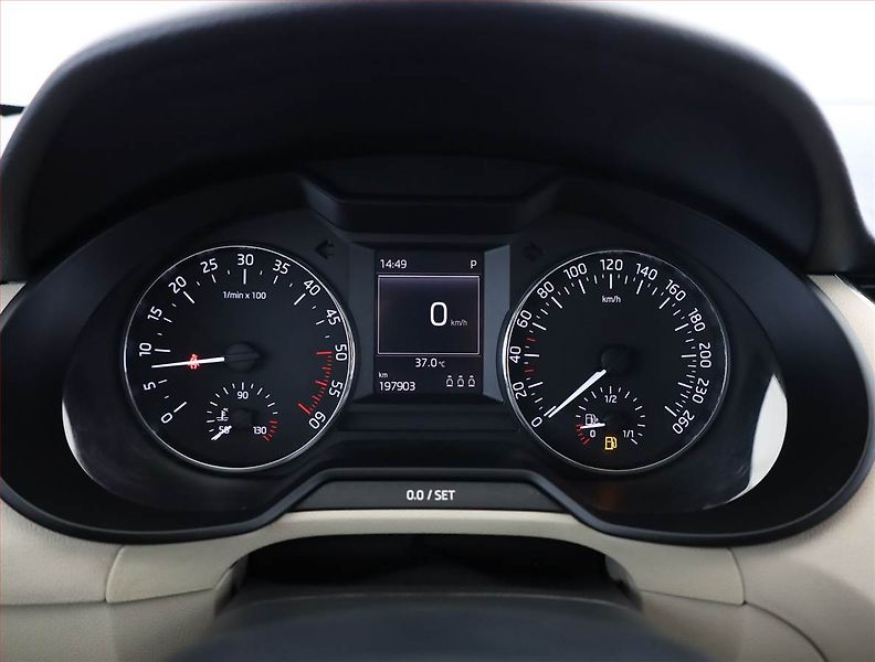 Škoda Octavia (2013) 1.6 TDI, Automat, Serv.kniha - fotka 9 z 21