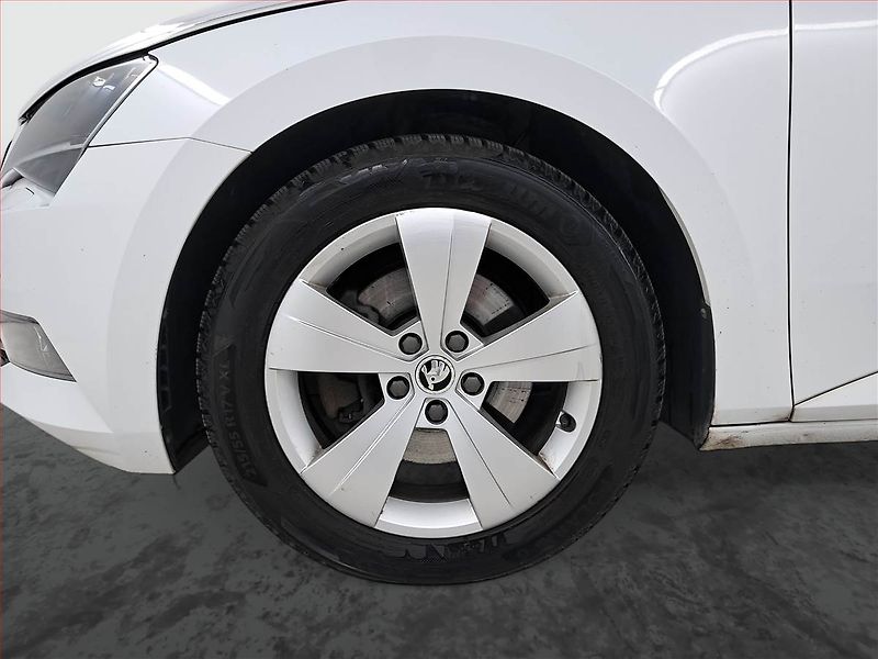 Škoda Superb (2016) 2.0 TDI, Automat, Serv.kniha - fotka 15 z 22