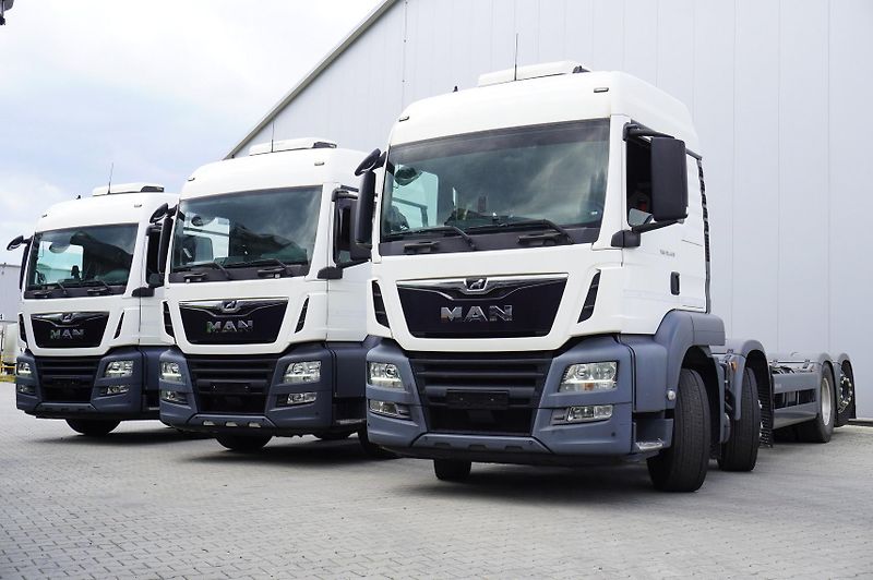 MAN TGS (2019) 35.420 8x2 / Chassis 6.4m/ ADR - fotka 2 z 24