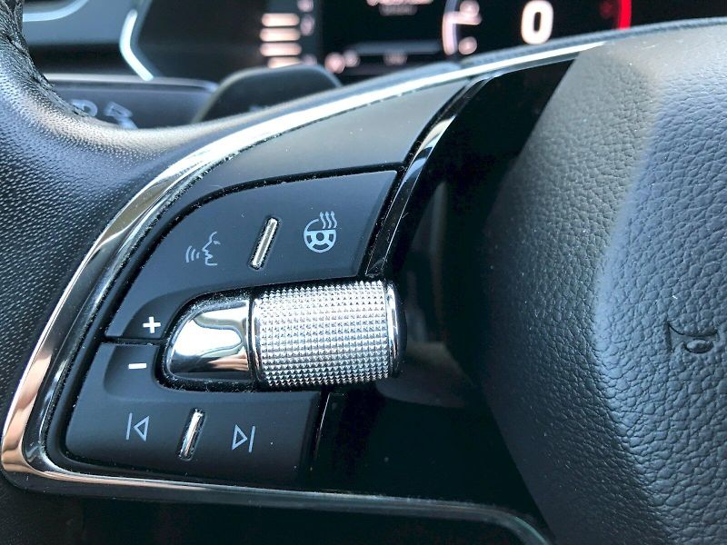 Škoda Superb (2023) COM STY TD 110/2.0 A7F - fotka 19 z 27