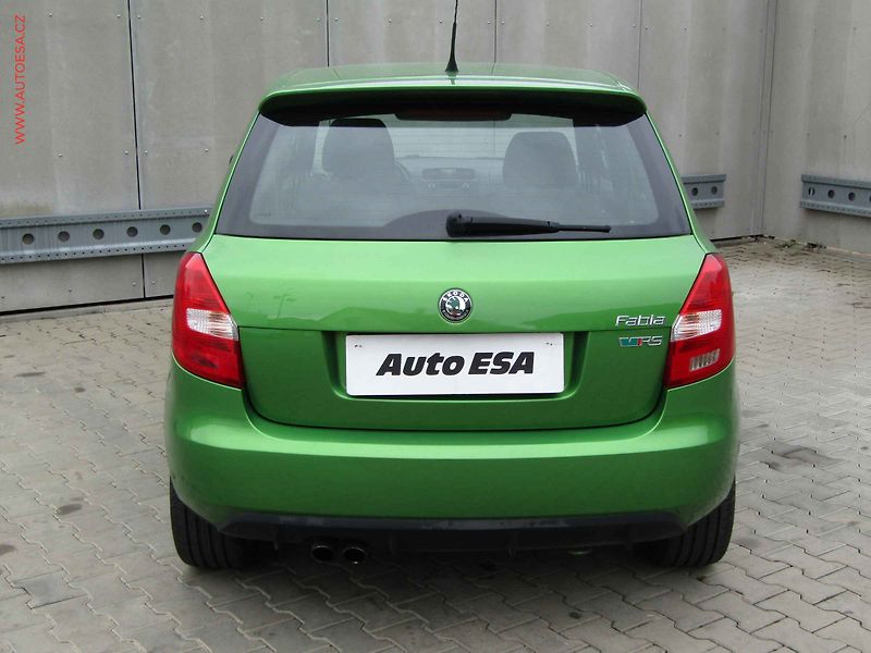 Škoda Fabia (2011) 1.4 TSi, 2.maj,ČR, RS, DSG - fotka 5 z 17