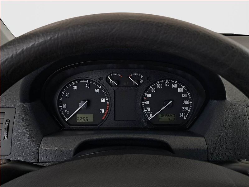 Škoda Fabia (2003) 1.4 16V, LPG, nová STK - fotka 11 z 14
