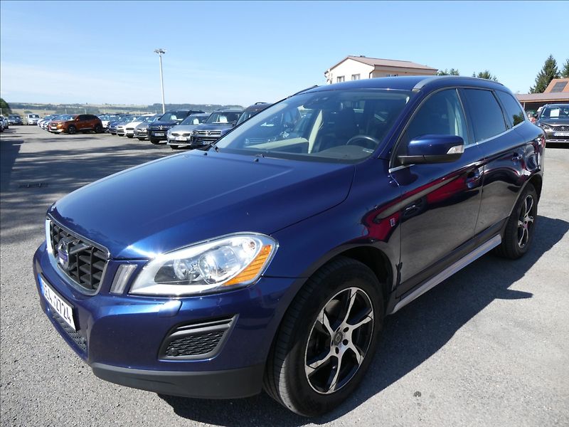 Volvo XC60 2,4 D5 Ocean Race AWD 158kW - fotka 3 z 51