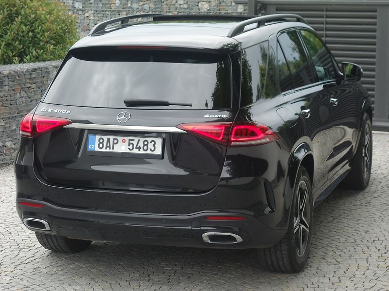 Mercedes-Benz GLE (2021) 400d*4M*AMG*PAN*WEBASTO*TOP*CZ - fotka 2 z 50