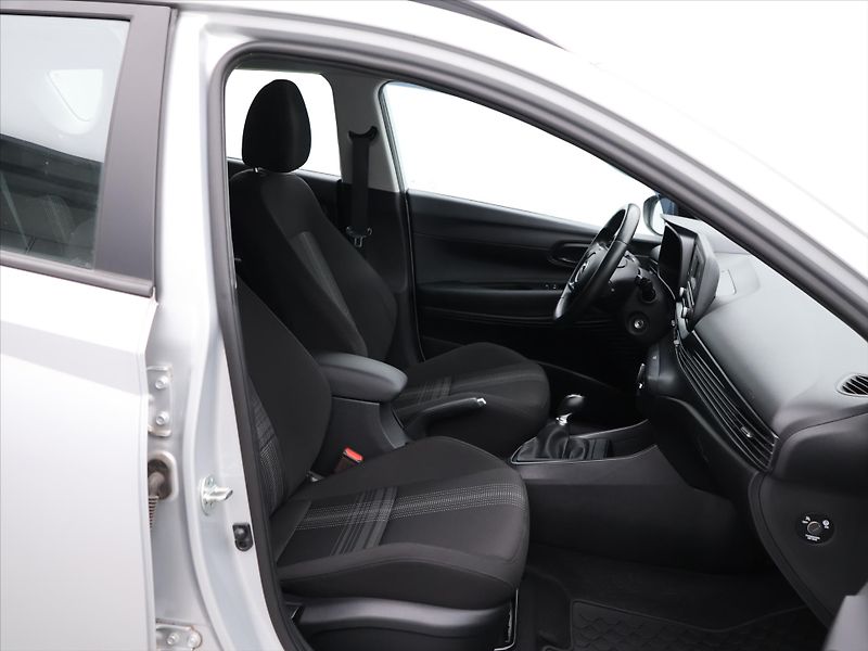 Hyundai Bayon 1,2 i 62kW Comfort CZ - fotka 12 z 32