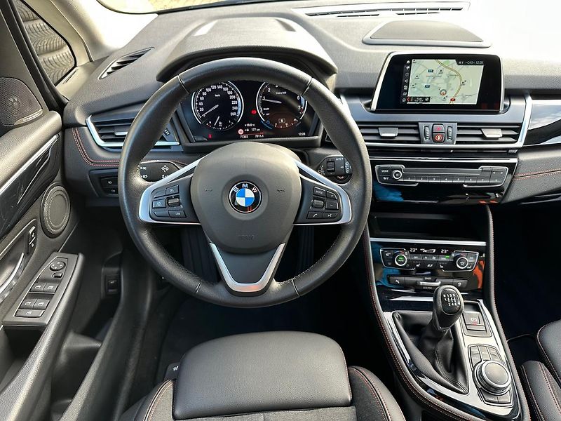 BMW Řada 2 (2019) 216i Gran Tourer - CZ - DPH - fotka 12 z 26