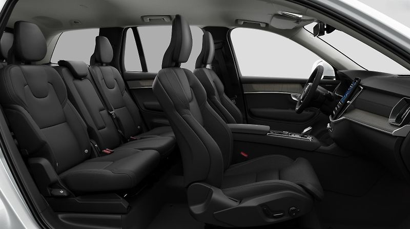 Volvo XC90 (2026) B5 AWD PLUS BRIGHT - fotka 12 z 16