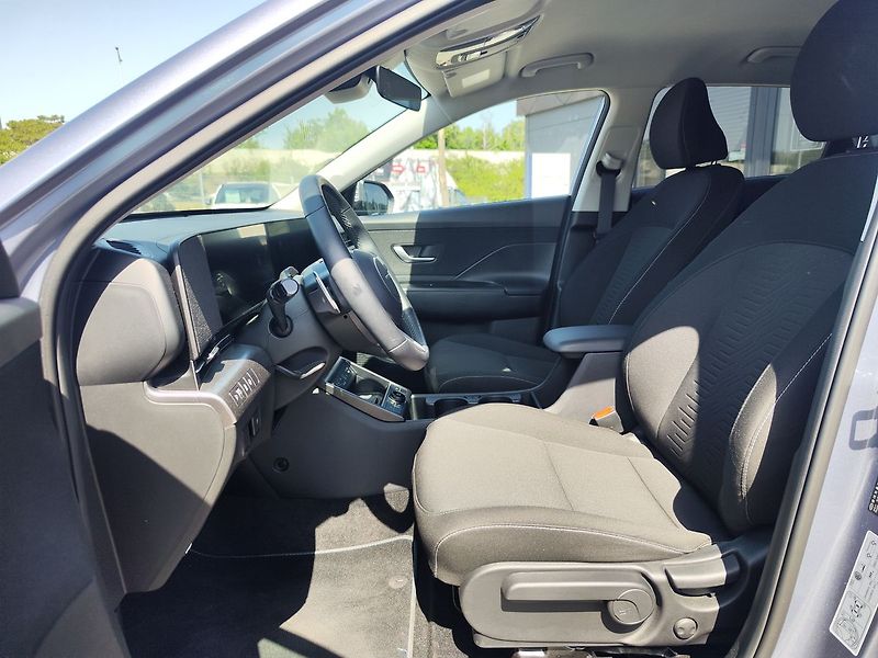 Hyundai Kona 1.6 T-GDi/HEV Smart Tech DCT - fotka 14 z 32
