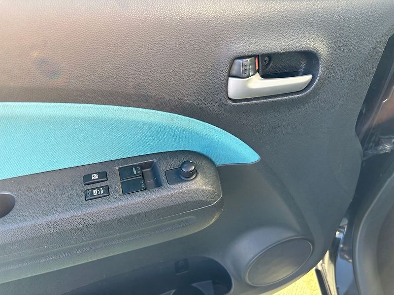 Suzuki Splash 1.0, 48kW, Klima, Výhřevy - fotka 14 z 16
