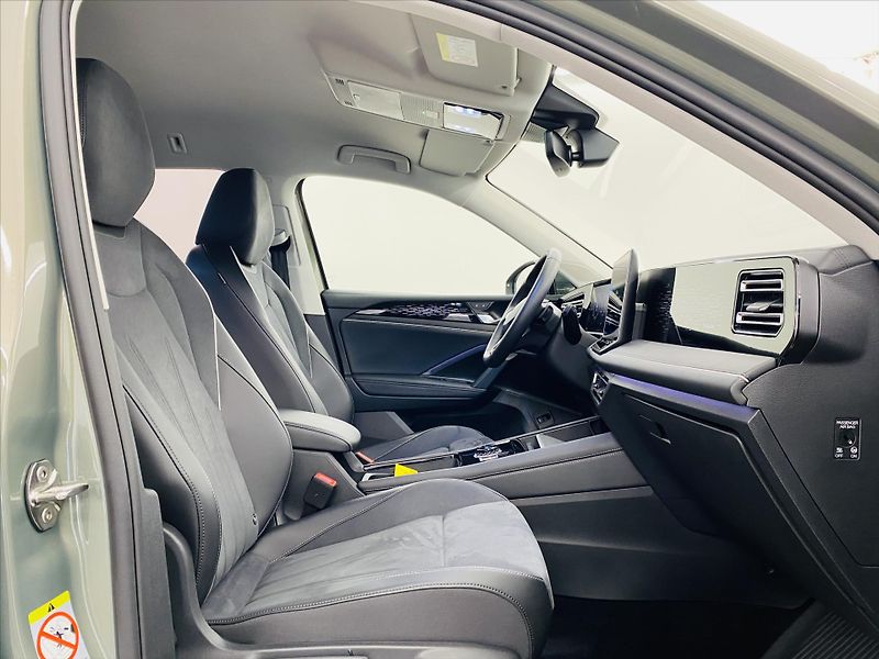 Volkswagen Tiguan 2,0 TDI 142kW 4Motion Elegance - fotka 8 z 24